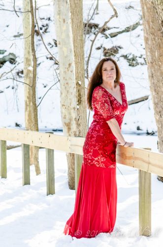 Cleveland Photographer photographs red dress 6